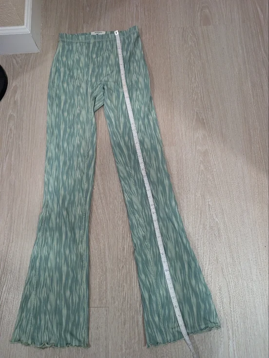 House of CB Erin Mesh Flared Trousers in Ivy Print - Picture 13 of 16